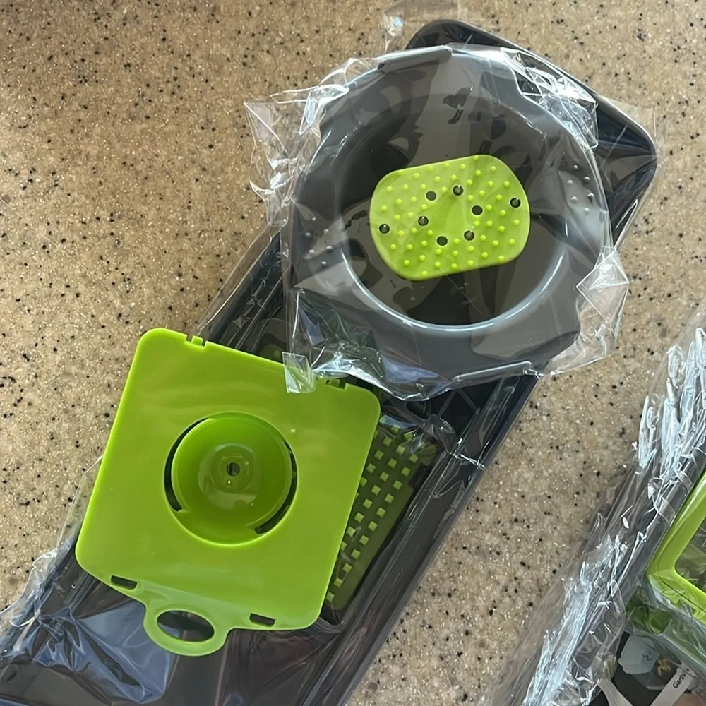 Brand New Vegetable Chopper Multi-Functional Cutter Dice Shred Slice Kitchen